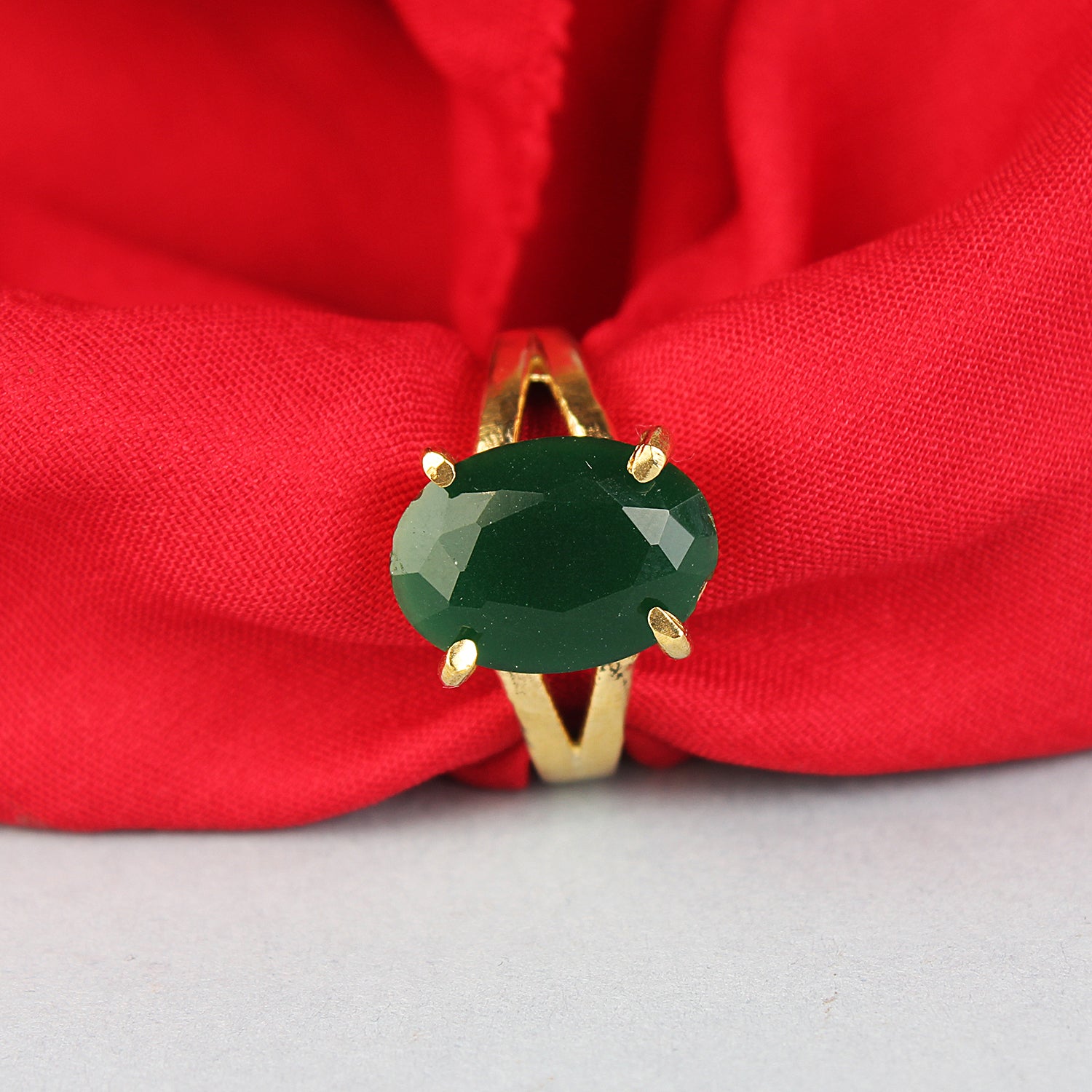 Premium Natural Emerald (Panna) Gemstone Ring Gold-Plated Panchdhatu  Oval Faceted Cut, Adjustable Astrological Birthstone Ring for Mercury (Men & Women)