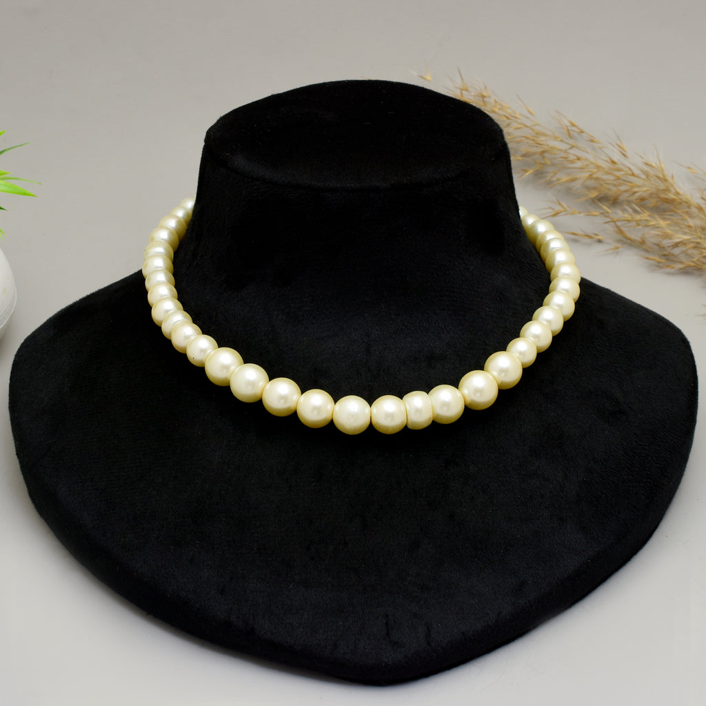 Exquisite Single-Strand Graduated Faux Pearl Statement Necklace – Timeless Elegance and Classic Sophistication for Weddings, Parties, and Formal Events
