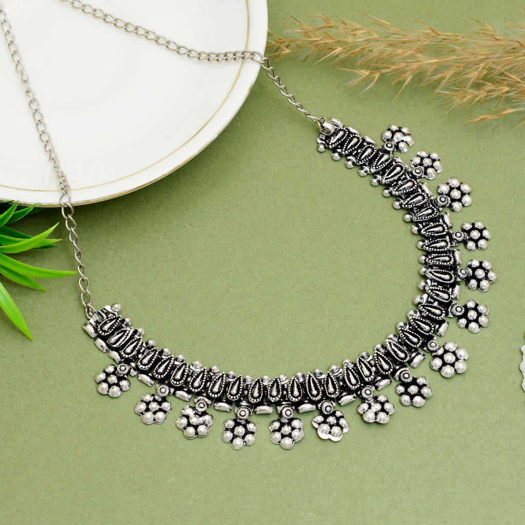 Exquisite Handcrafted Oxidised Silver-Toned Floral Charm Choker – Traditional Ethnic Statement Bib Necklace for Women