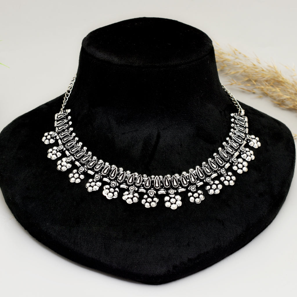 Exquisite Handcrafted Oxidised Silver-Toned Floral Charm Choker – Traditional Ethnic Statement Bib Necklace for Women